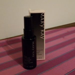 Mary Kay Makeup Finishing Spray